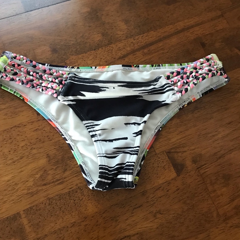Bikini bottoms